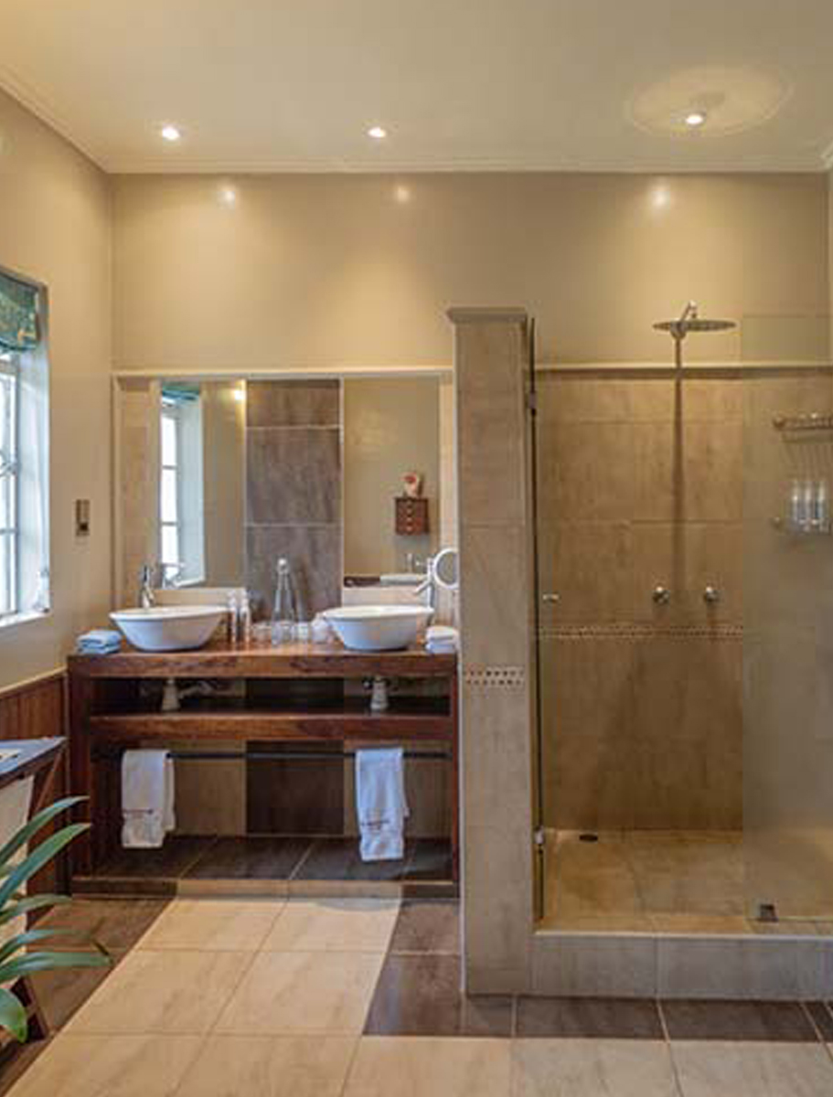 Giraffe-Manor-Hotel-A