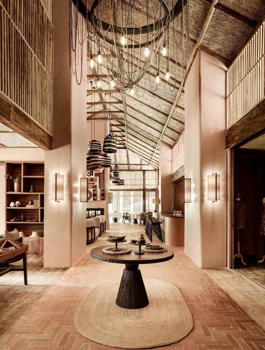 Gorilla-Forest-Lodge