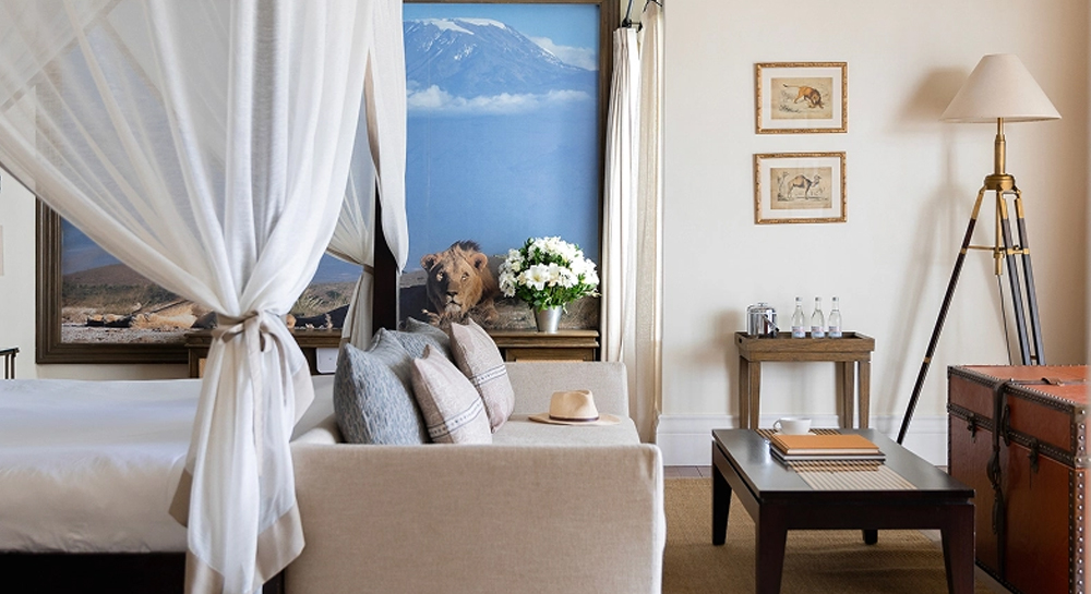 Hemingways-Nairobi-room