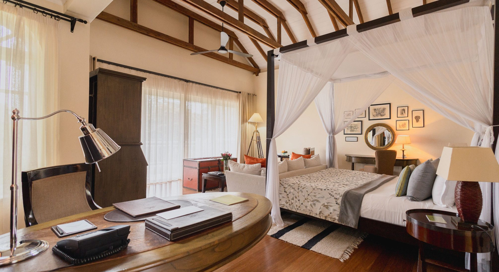 Hemingways-Nairobi-suits