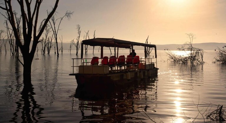 Lake-Cruise-with-meal4