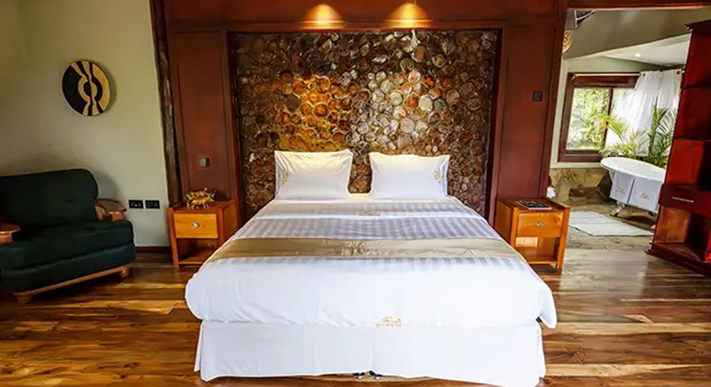 Rhino-Wildlife-Ranch-room