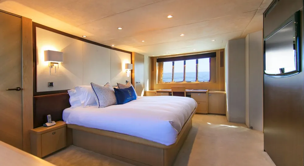 The-Hazendal-Yacht-D