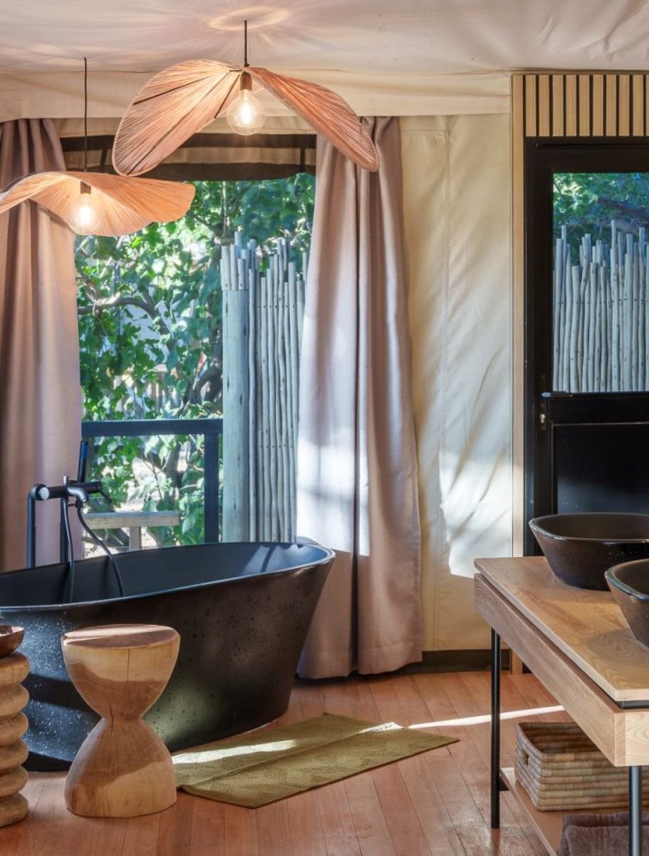 little tubu (bathroom)