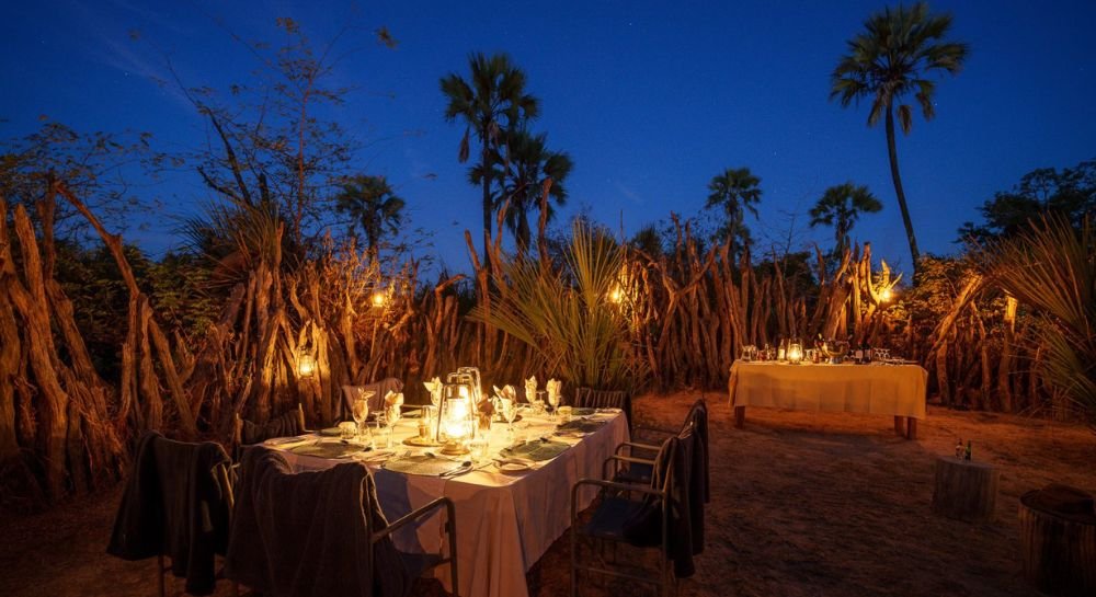 pelo camp dining